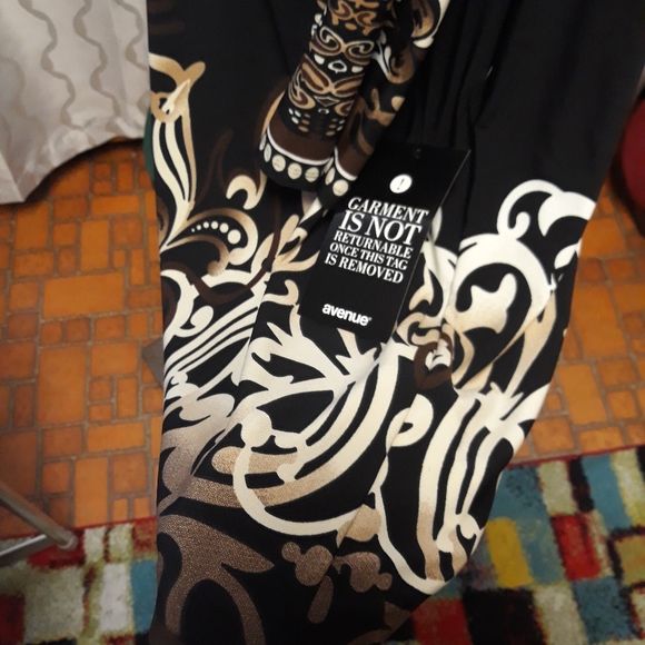 COPY - Avenue Dress - Picture 6 of 9